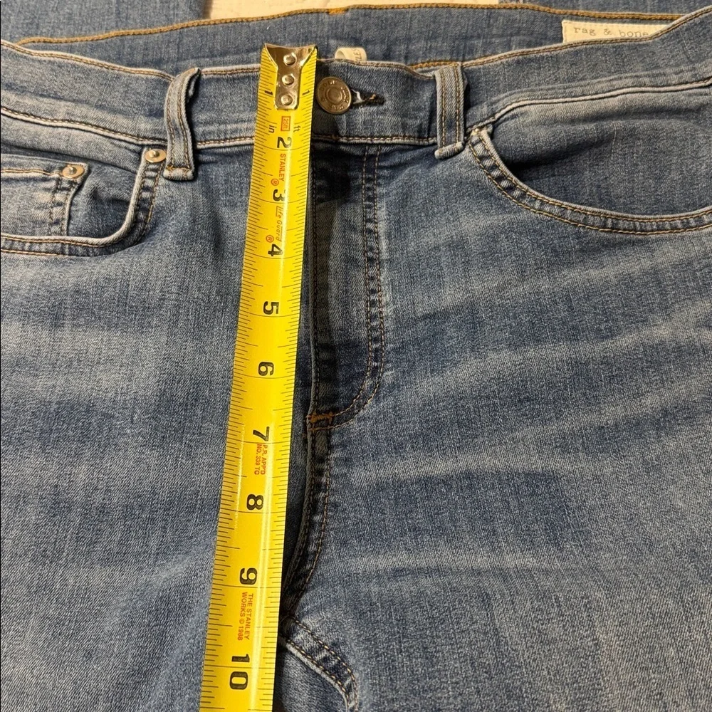 rag & bone Light Blue Skinny Ankle Leg Jeans. Raw Hem. Size 32